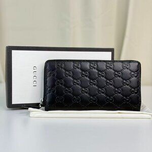 Gucci Black GG Logo Printed Wallet with Classic Logo Design
